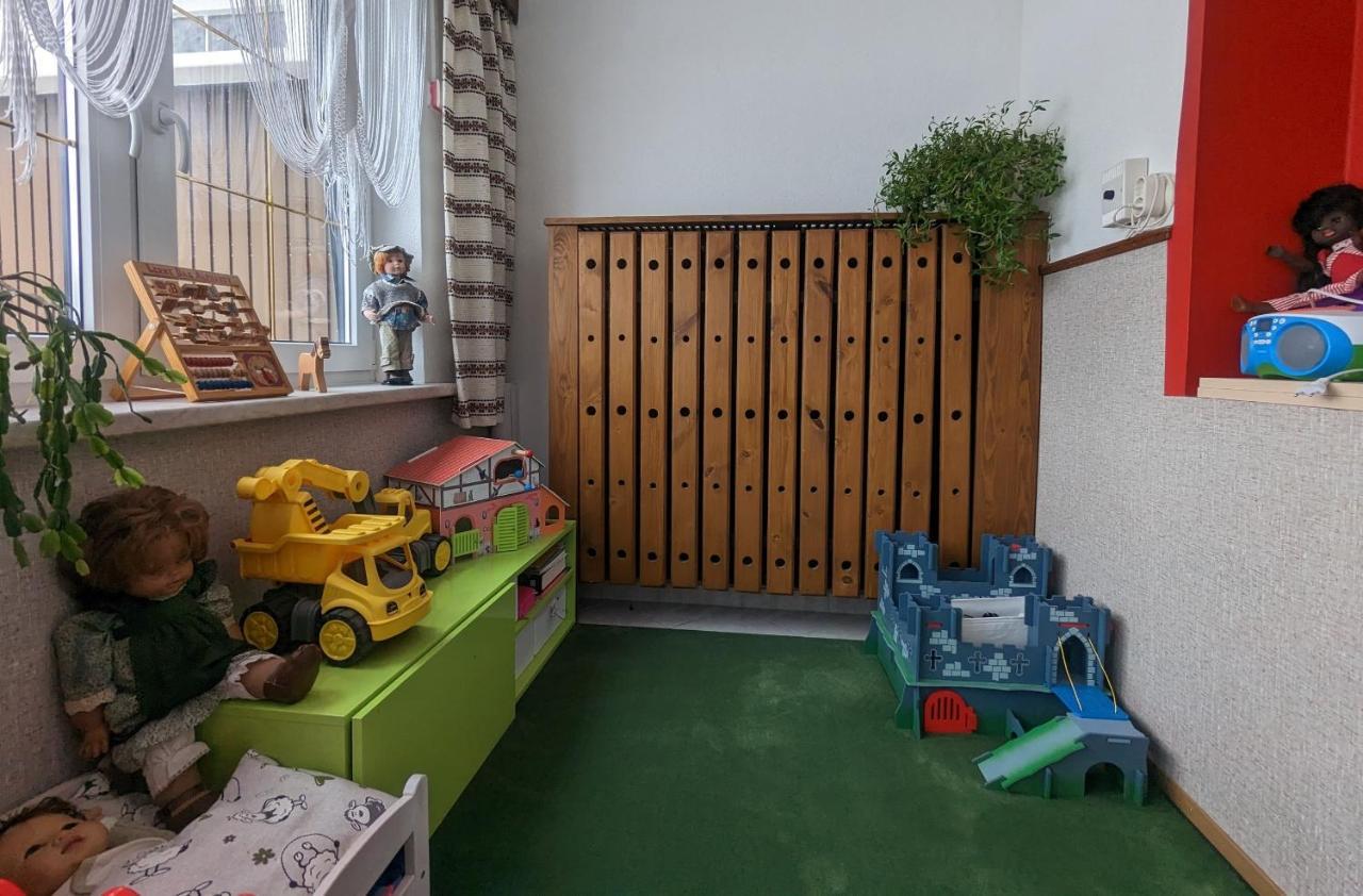 Landhaus "Kuehler Morgen", Komfortable 65 Qm Fewo Mit Gehobener Ausstattung, Garten, Baby- Und Kindgerecht Apartment Saalburg Bagian luar foto